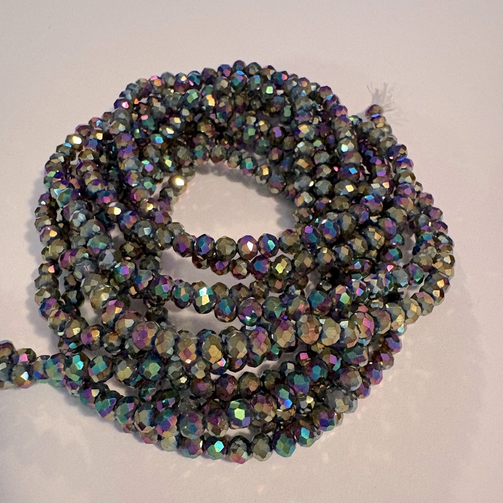 NWT “DON’T WORRY BE HAPPY Iridescent Waistbeads 
Mini DIY Up to 50 in Length